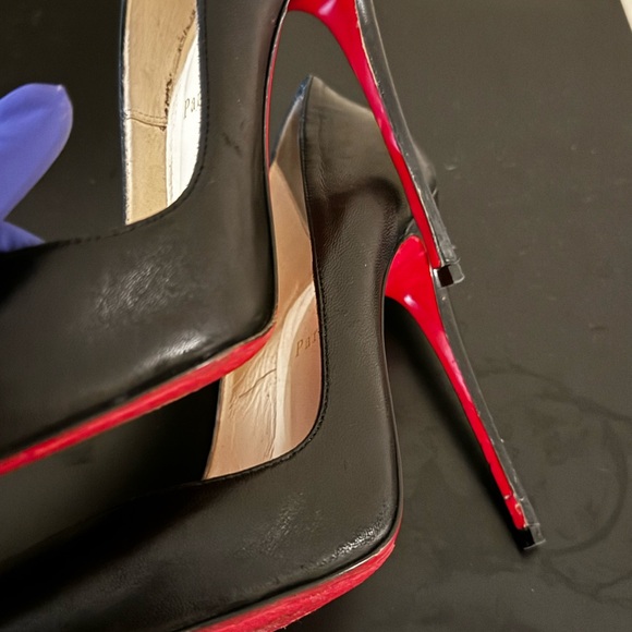 Christian Louboutin - Picture 12 of 17